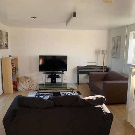 1 Bedroom Annex, Private Bathroom, Peaceful Area Claypits Экстерьер фото